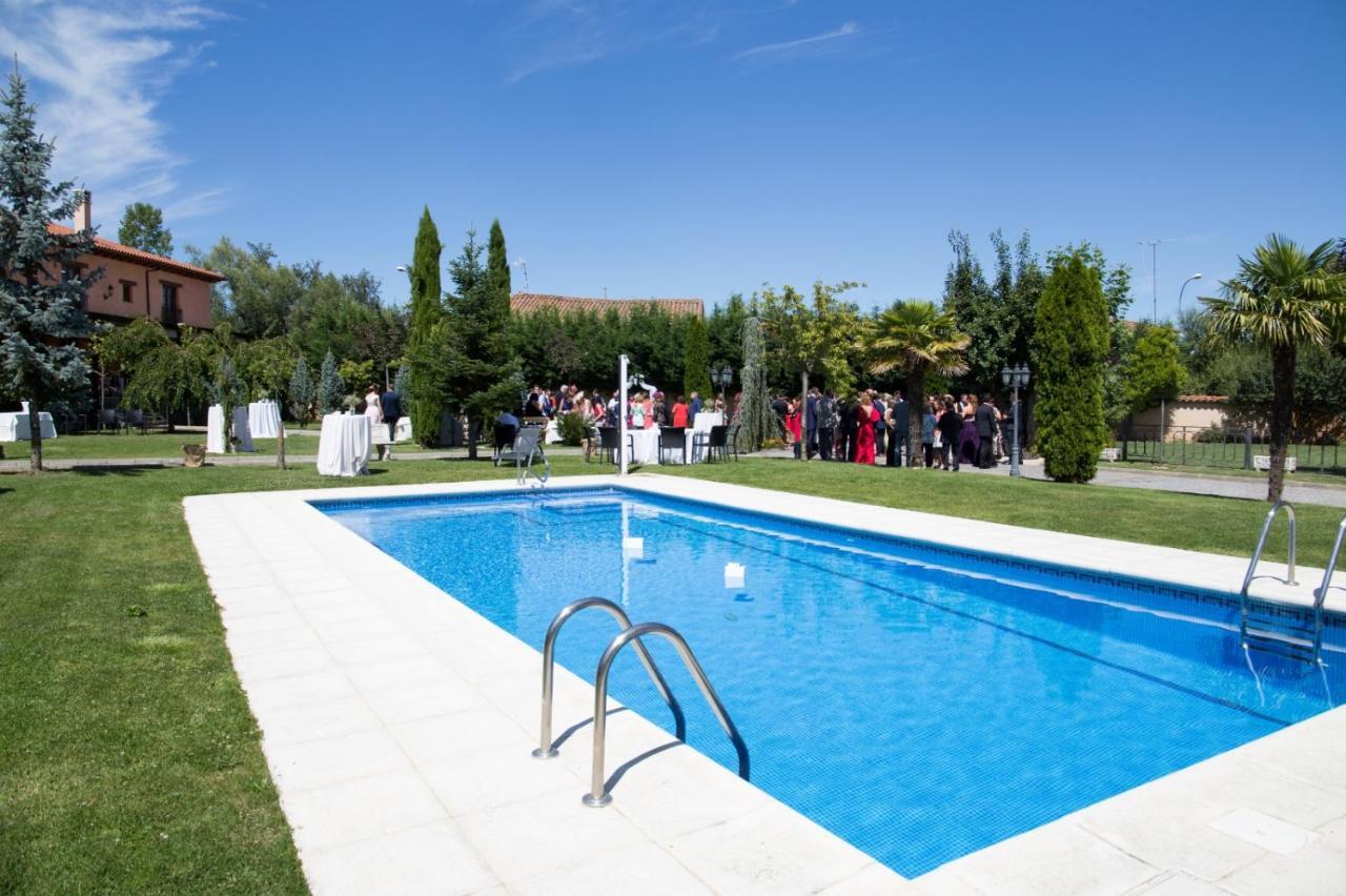 Palacio Del Conde De Rebolledo Villaviciosa de la Ribera Bagian luar foto